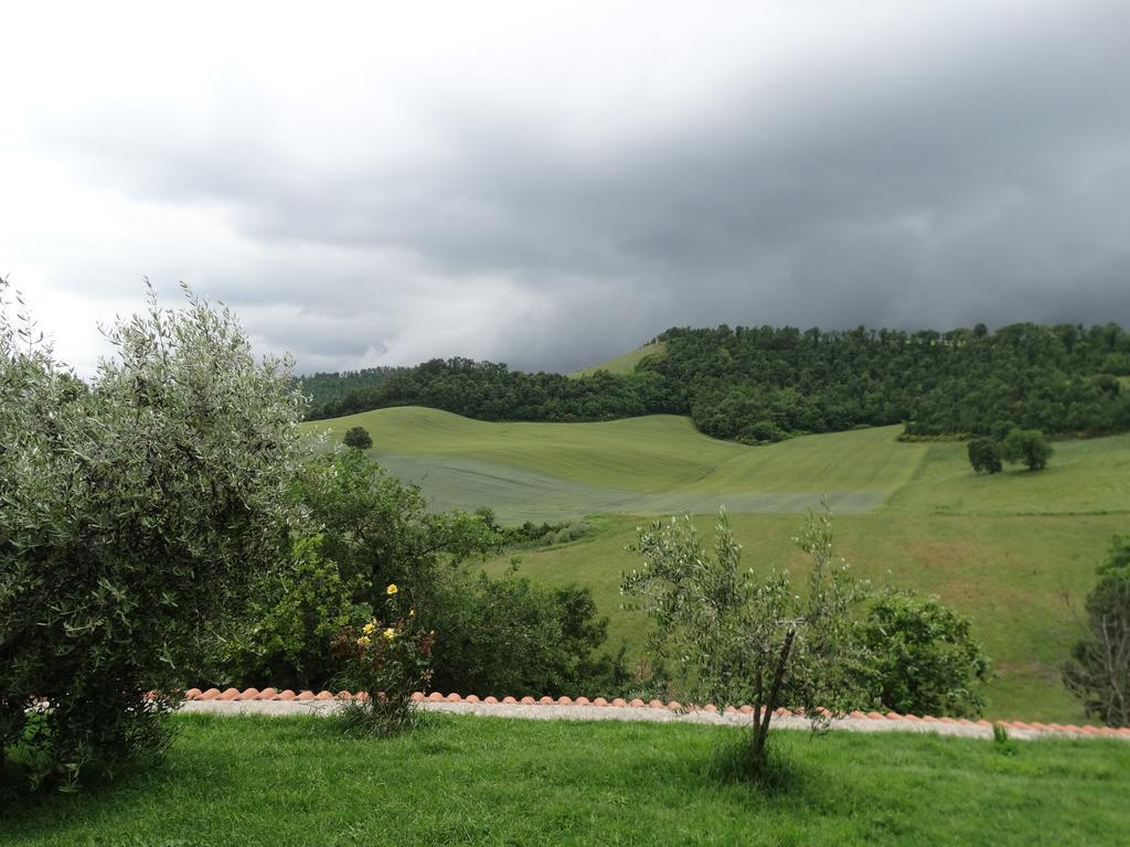 Agriturismo La Terrazza Valfabbrica エクステリア 写真