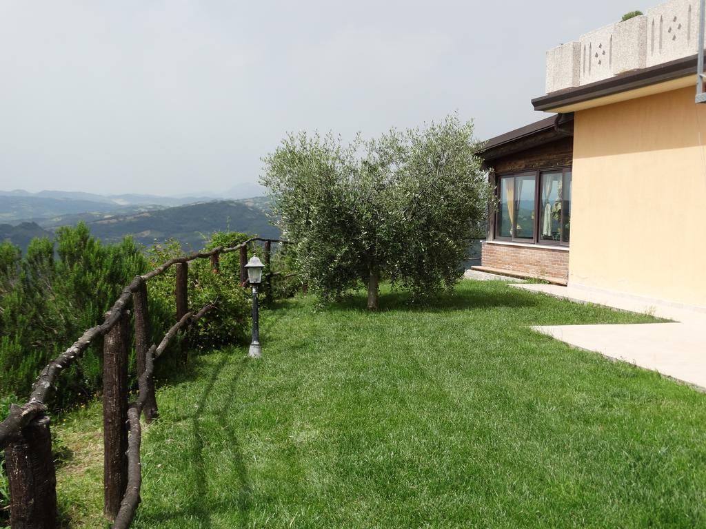 Agriturismo La Terrazza Valfabbrica エクステリア 写真