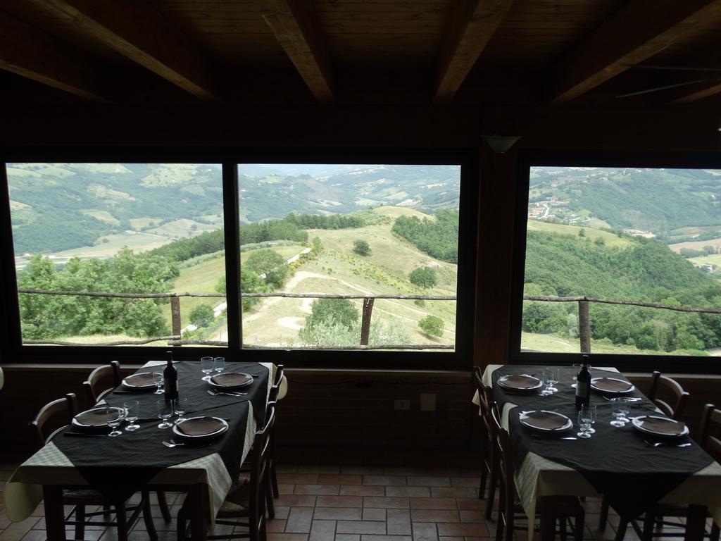 Agriturismo La Terrazza Valfabbrica エクステリア 写真