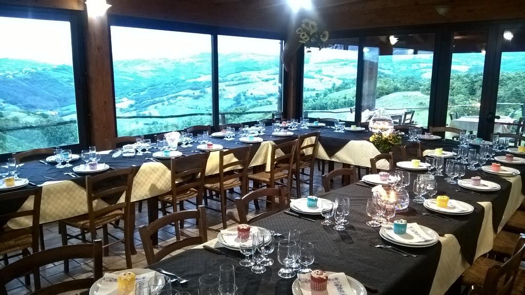 Agriturismo La Terrazza Valfabbrica エクステリア 写真