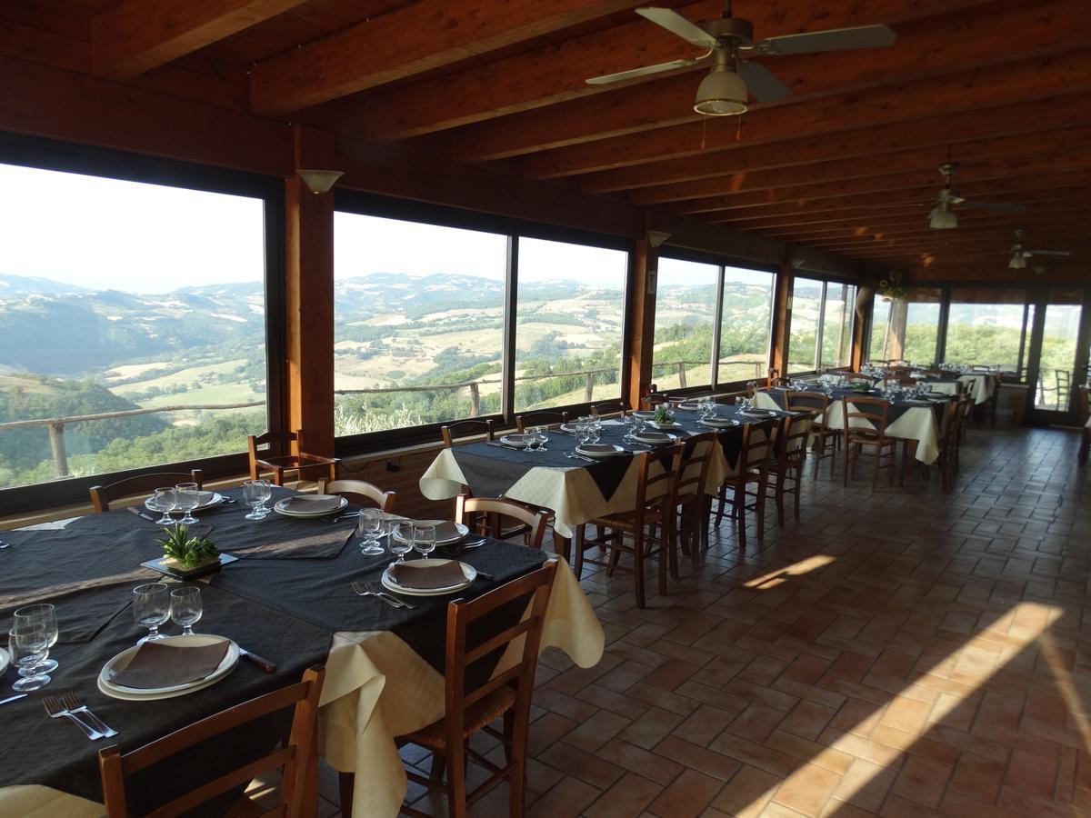 Agriturismo La Terrazza Valfabbrica エクステリア 写真